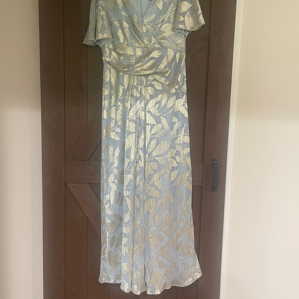 Elegant Gold and Blue Women's Dress